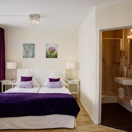 Fruehstueckshotel מלון 3*