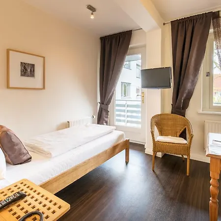 מלון Fruehstueckshotel סנט פטר-אורדינג