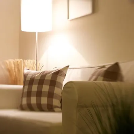 מלון Fruehstueckshotel 3*