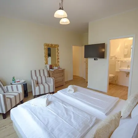 Otel Fruehstueckshotel Sankt Peter-ording 3*
