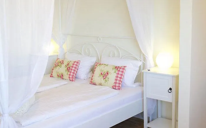 Fruehstueckshotel فندق 3*